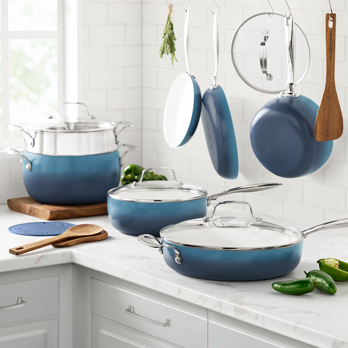 Harlow 15-Piece Cookware Set, Ceramic Nonstick Pots and Pans Set, Denim Blue