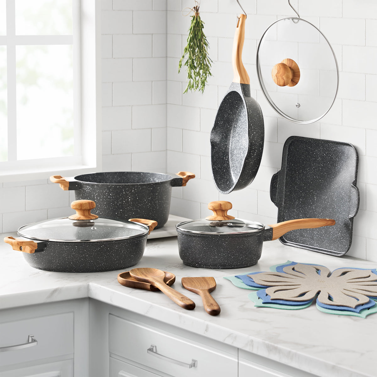 Prairie Signature 14-Piece Cast Aluminum Cookware Set, Charcoal
