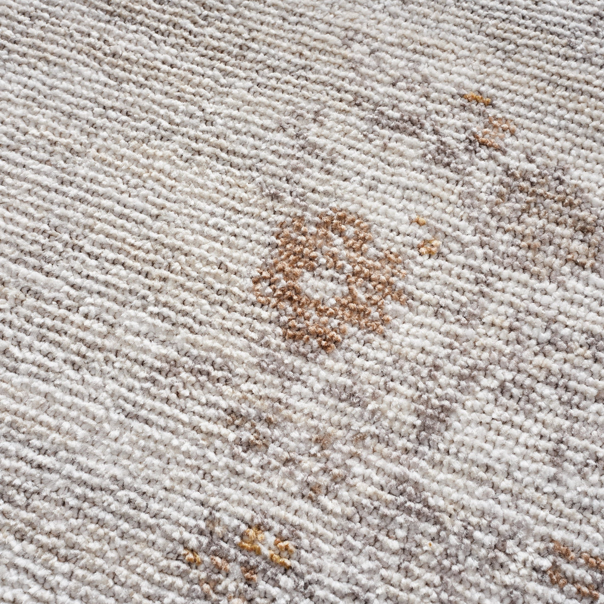 Grey Antique Floral Scatter Accent Rug, 30" x 46"