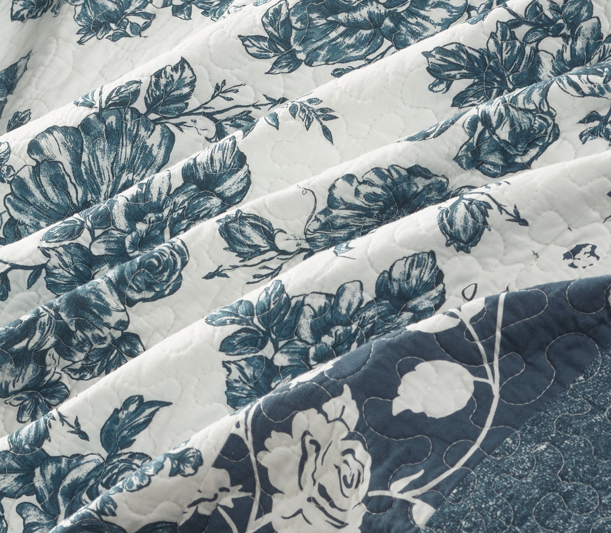 Avery Cotton Patchwork Quilt, Full/Queen, Blue Dust Bedding